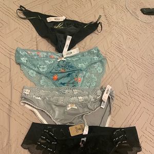 Victoria Secret set Panties small size new whit tags